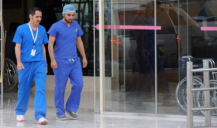 Saudi Arabia: man shoots doctor for assisting wife